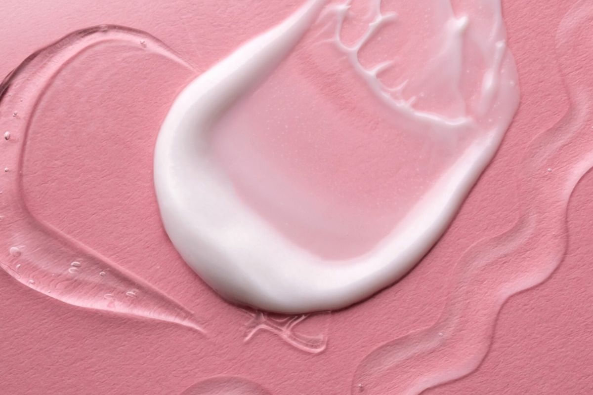 Siero o Crema Viso? Differenze, Benefici e Uso Corretto nella Skincare Routine